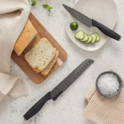GRØNNSAKSKNIV 13 CM SORT KNIVBLAD