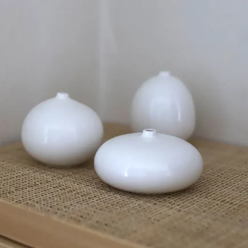 VASE 13,5 X 7 CM HVIT